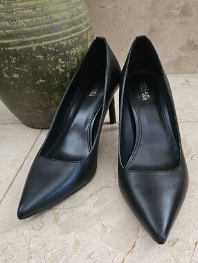 Michael Kors Black Pointed Leather Stiletto Pumps